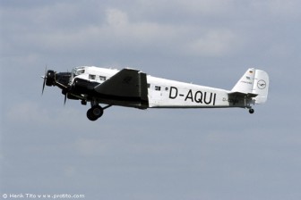 067_ILA2004.jpg