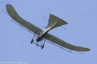 077_ILA2004.jpg
