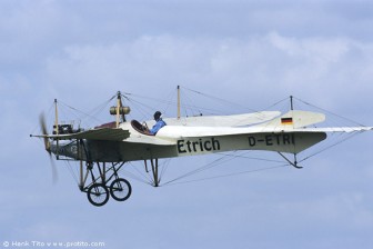 081_ILA2004.jpg